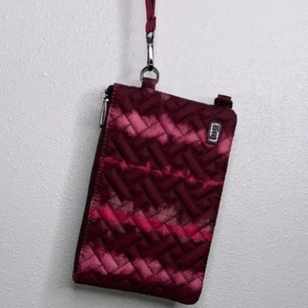 Lug Peekaboo Cosmetic Travel Pouch Wristlet Burgundy Pink Tie Dye Quilted‎